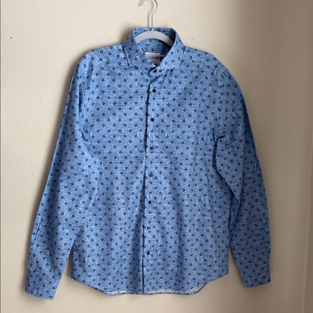 Men's Light Blue Patterned Button Down Shirt - Picture 2 of 8